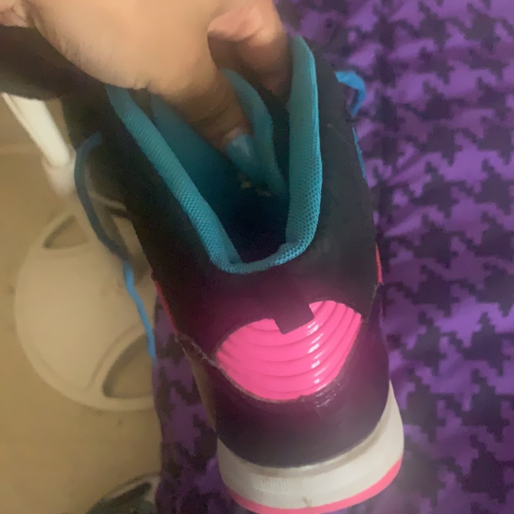 Shaq Shoes - Picture 3 of 4
